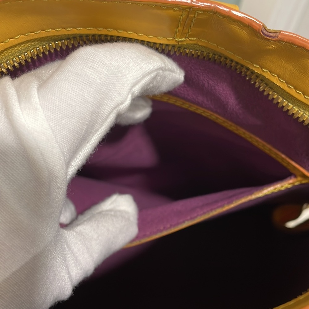 (MT75) Authenticated Vintage Louis Vuitton Epi Gobelin Backpack - Picture 14 of 17